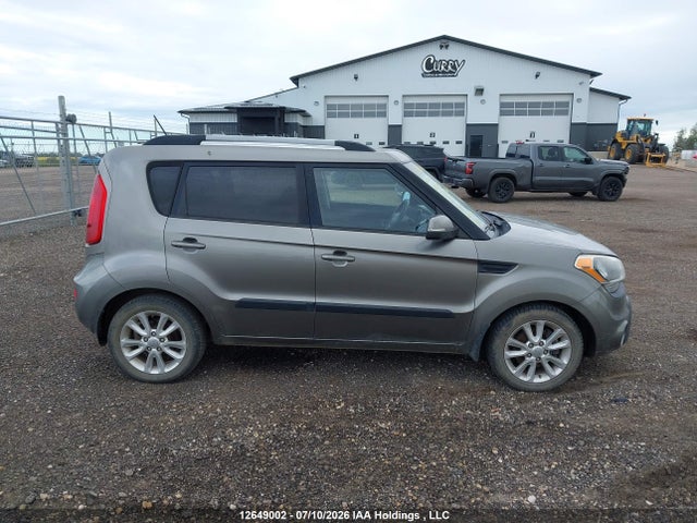 2012 Kia Soul 2.0l 2u/2.0l 4u/2.0l 4u Burner/2.0l 4u Luxury/2.0l 4u Retro მანქანა იყიდება აუქციონზე, vin: KNDJT2A63C7410992, აუქციონის ნომერი: 12649002