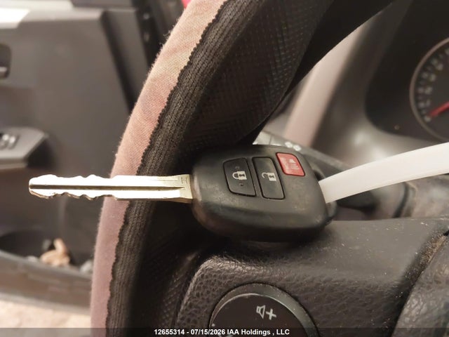 2T3ZFREV3GW237473 Toyota RAV4 LE