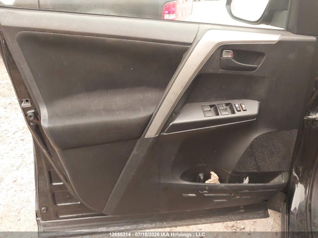 2T3ZFREV3GW237473 Toyota RAV4 LE
