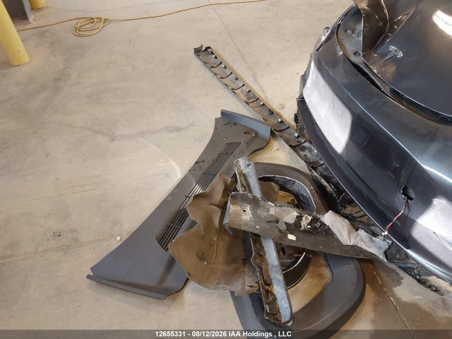 Tesla Model Y 2025 7SAYGAEE9SF235156 Image 12