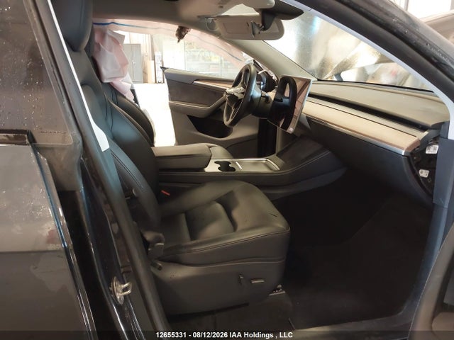 Tesla Model Y 2025 7SAYGAEE9SF235156 Image 5