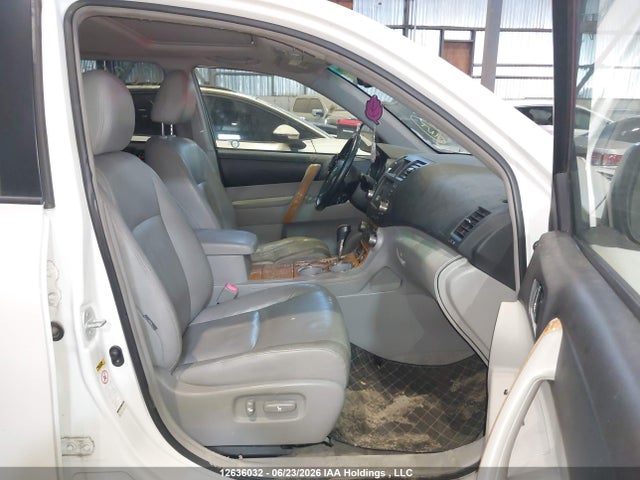 2010 Toyota Highlander Hybrid Limited მანქანა იყიდება აუქციონზე, vin: JTEJW3EH5A2037954, აუქციონის ნომერი: 12636032