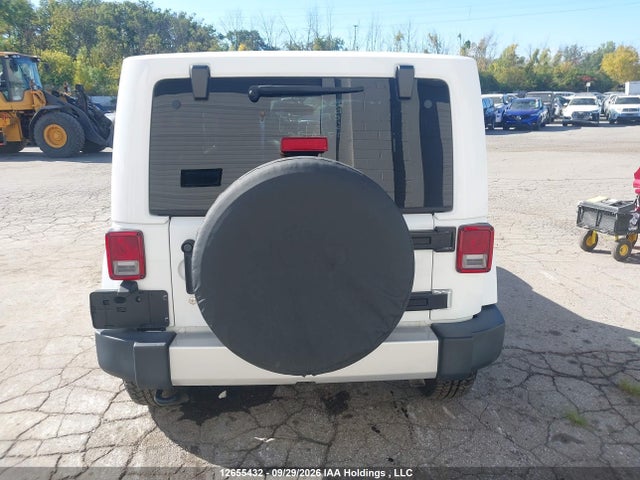 Jeep Wrangler Sahara 2015 1C4AJWBG2FL741496 Image 17