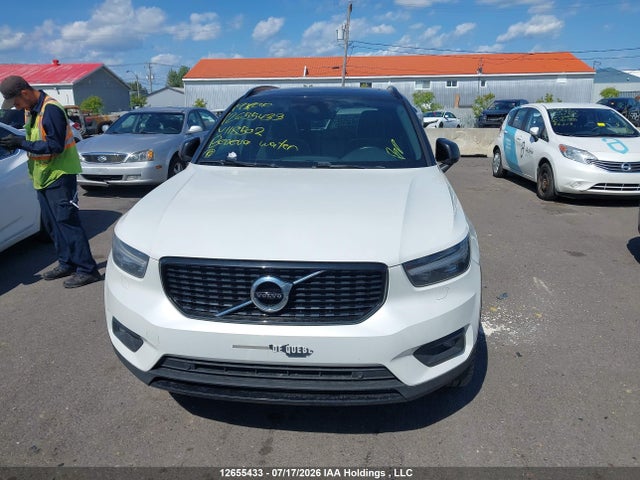 Продаж на аукціоні авто 2019 Volvo Xc40 T5 R-design, vin: YV4162UM9K2118502, номер лоту: 12655433