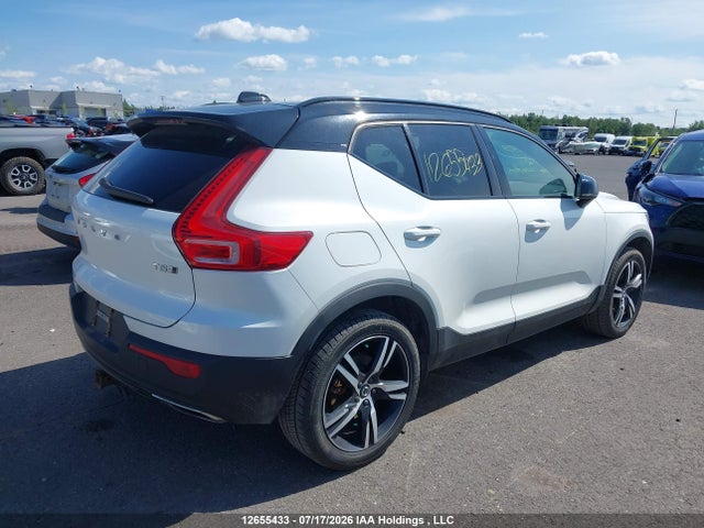 Продаж на аукціоні авто 2019 Volvo Xc40 T5 R-design, vin: YV4162UM9K2118502, номер лоту: 12655433