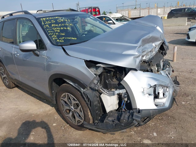 Subaru Forester Premium 2019 JF2SKEGCXKH506540 Image 18