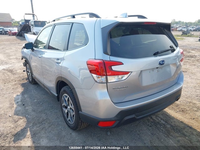 Subaru Forester Premium 2019 JF2SKEGCXKH506540 Image 3