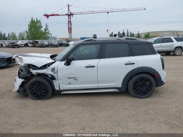 Mini Cooper Countryman All4 2017 WMZYV5C31H3C02091 Image 15