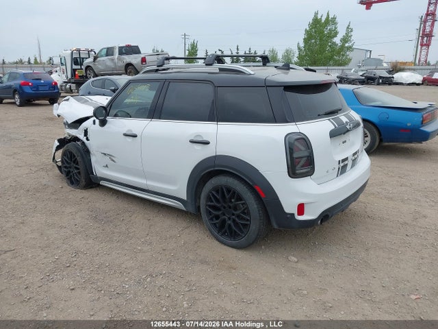 Mini Cooper Countryman All4 2017 WMZYV5C31H3C02091 Image 3