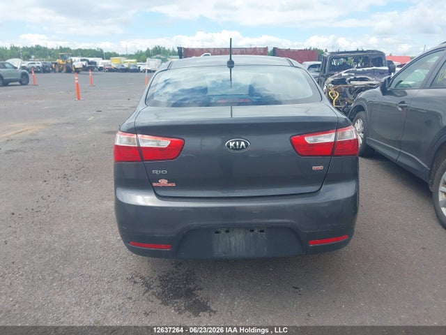 12637264 :رقم المزاد ، KNADM4A39F6456135 vin ، 2015 Kia Rio Ex/ex+/lx/lx+/sx مزاد بيع