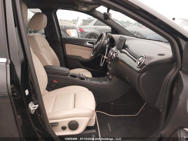 2017 Mercedes-benz B 250 4matic Sports Tourer მანქანა იყიდება აუქციონზე, vin: WDDMH4GB7HJ436655, აუქციონის ნომერი: 12655499