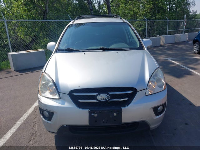 12655793 :رقم المزاد ، KNAFG526697275748 vin ، 2009 Kia Rondo Lx/ex مزاد بيع