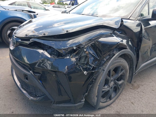 JTNKHMBX4M1102965 Toyota C-hr Xle Premium