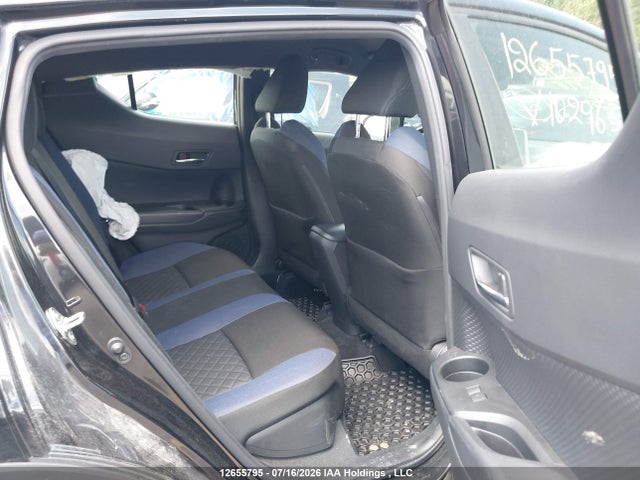 JTNKHMBX4M1102965 Toyota C-hr Xle Premium