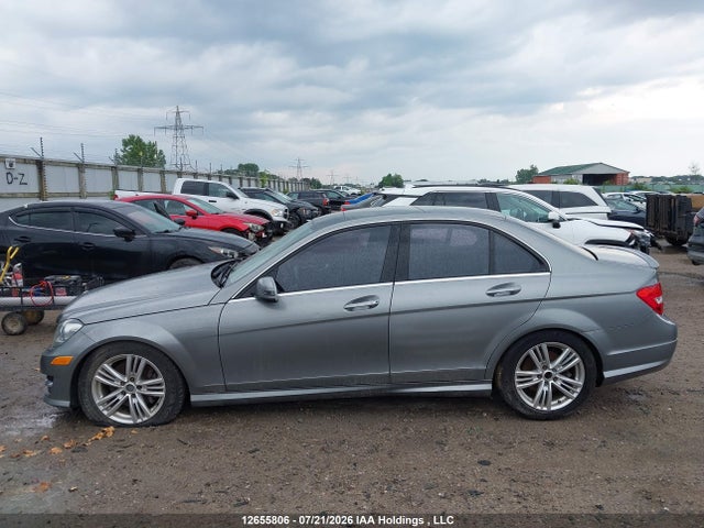 2013 Mercedes-benz C 350 4matic მანქანა იყიდება აუქციონზე, vin: WDDGF8JB6DA808077, აუქციონის ნომერი: 12655806