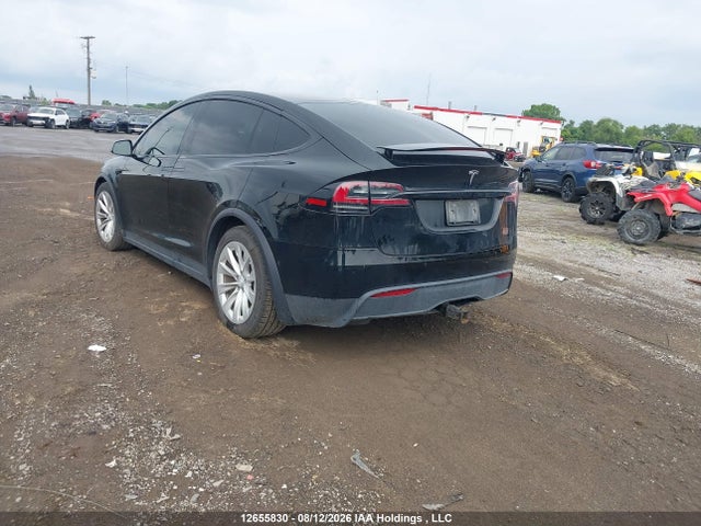 Продажа на аукционе авто 2022 Tesla Model X, vin: 7SAXCBE62NF342107, номер лота: 12655830