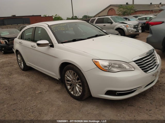 2013 Chrysler 200 Limited მანქანა იყიდება აუქციონზე, vin: 1C3CCBCG7DN673339, აუქციონის ნომერი: 12655881
