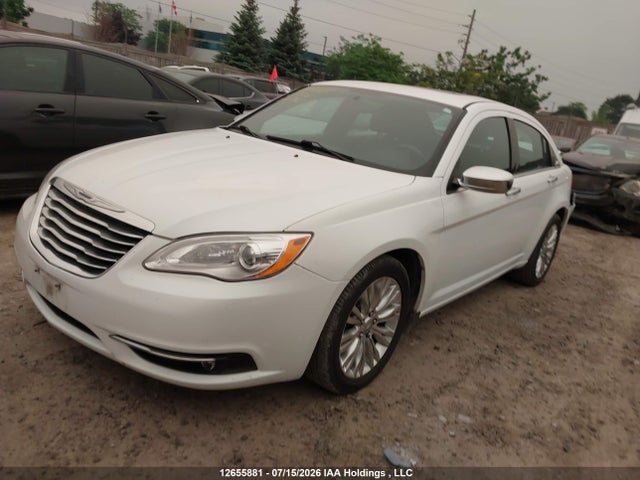 2013 Chrysler 200 Limited მანქანა იყიდება აუქციონზე, vin: 1C3CCBCG7DN673339, აუქციონის ნომერი: 12655881
