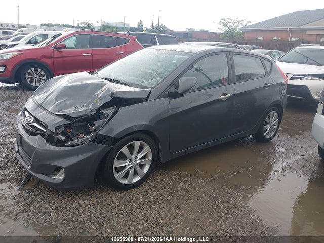 2013 Hyundai Accent Gls/se მანქანა იყიდება აუქციონზე, vin: KMHCU5AE2DU070389, აუქციონის ნომერი: 12655900
