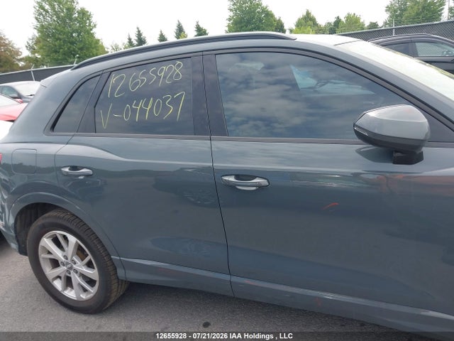 12655928 :رقم المزاد ، WA1AECF38L1044037 vin ، 2020 Audi Q3 45 Komfort مزاد بيع
