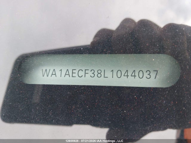 12655928 :رقم المزاد ، WA1AECF38L1044037 vin ، 2020 Audi Q3 45 Komfort مزاد بيع