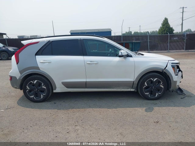 Продажа на аукционе авто 2023 Kia Niro Ev Limited/limited W/snow White Pearl   Grey Exterior, vin: KNDCT3L19P5076548, номер лота: 12655945