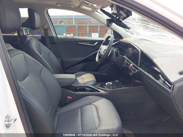 Продажа на аукционе авто 2023 Kia Niro Ev Limited/limited W/snow White Pearl   Grey Exterior, vin: KNDCT3L19P5076548, номер лота: 12655945