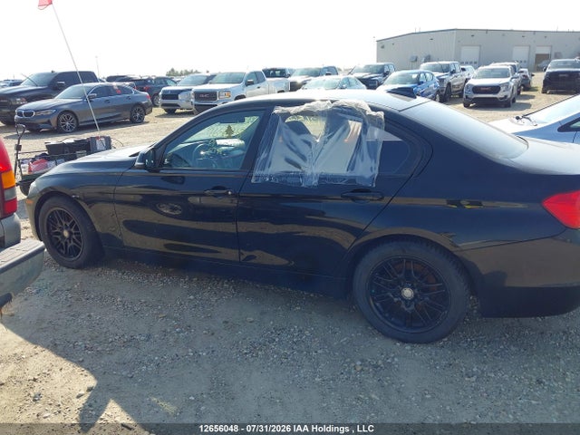 BMW 320i Xdrive 2015 WBA3C3G55FNT51910 Image 13