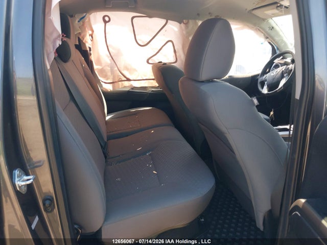 Toyota Tacoma 2022 3TYDZ5BN8NT012094 Image 8