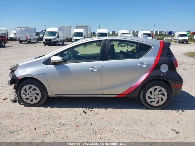 Продажа на аукционе авто 2016 Toyota Prius C, vin: JTDKDTB35G1127921, номер лота: 12656148