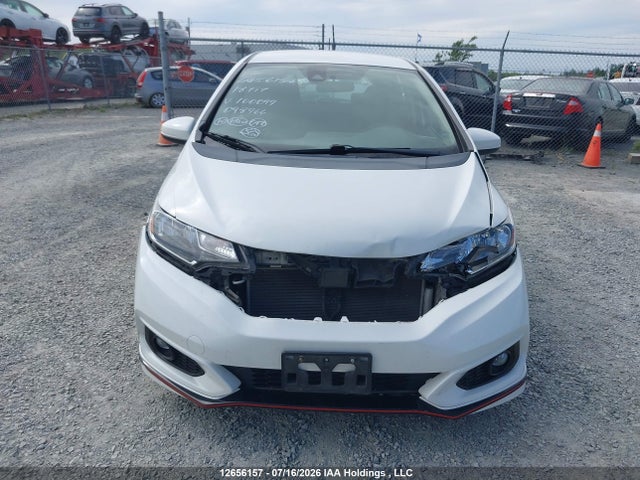 Продажа на аукционе авто 2018 Honda Fit Sport 5dr, vin: 3HGGK5H68JM100099, номер лота: 12656157