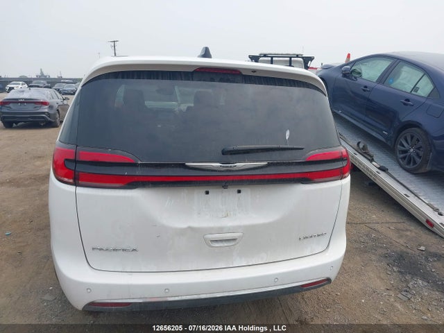 Chrysler Pacifica Limited 2026 2C4RC1GG3TR279283 Image 16