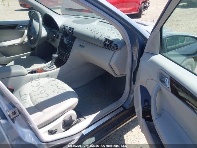 2007 Mercedes-benz C 280 4mati მანქანა იყიდება აუქციონზე, vin: WDBRF92J87F838203, აუქციონის ნომერი: 12656220