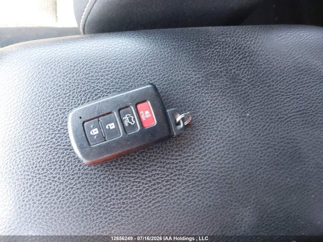 Toyota RAV4 2018 2T3WFREVXJW504277 Image 11