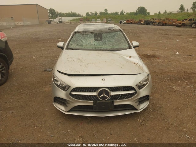 W1K3G4FB5NJ346674 Mercedes-Benz A 220 4matic