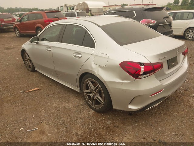 W1K3G4FB5NJ346674 Mercedes-Benz A 220 4matic