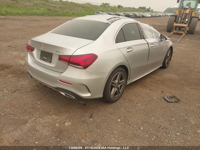 W1K3G4FB5NJ346674 Mercedes-Benz A 220 4matic