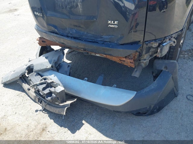 2T3RFREV3JW818527 Toyota Rav4 Adventure/xle