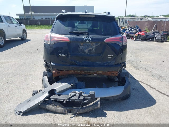2T3RFREV3JW818527 Toyota Rav4 Adventure/xle