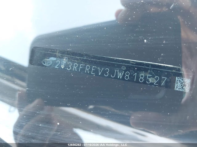 2T3RFREV3JW818527 Toyota Rav4 Adventure/xle
