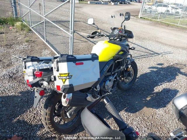 12656286 :رقم المزاد ، JS1C733B4J2100514 vin ، 2018 Suzuki Dl650 A/x مزاد بيع