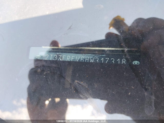 2T3ZFREV6HW317318 Toyota RAV4 LE