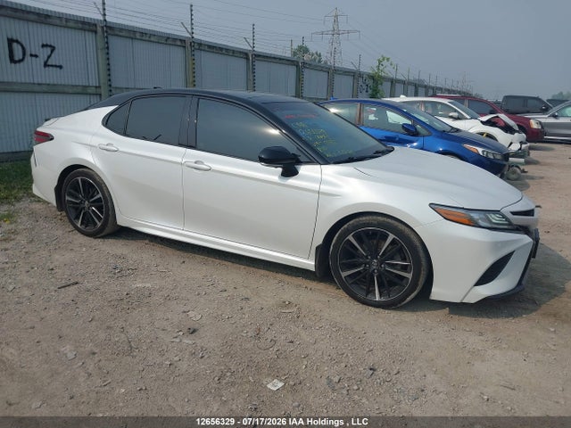 12656329 :رقم المزاد ، 4T1BZ1HK0JU016912 vin ، 2018 Toyota Camry Xse/xle مزاد بيع