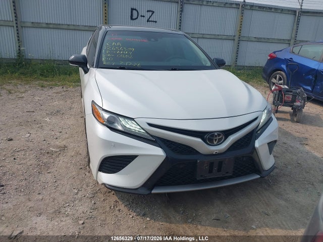 12656329 :رقم المزاد ، 4T1BZ1HK0JU016912 vin ، 2018 Toyota Camry Xse/xle مزاد بيع