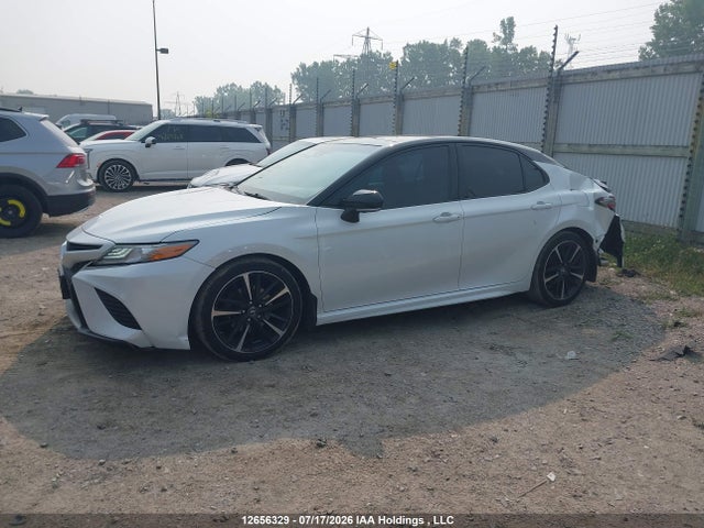 12656329 :رقم المزاد ، 4T1BZ1HK0JU016912 vin ، 2018 Toyota Camry Xse/xle مزاد بيع