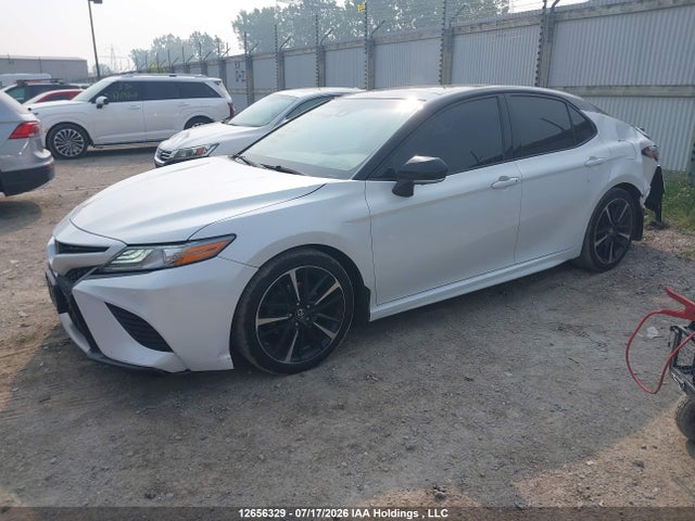 12656329 :رقم المزاد ، 4T1BZ1HK0JU016912 vin ، 2018 Toyota Camry Xse/xle مزاد بيع