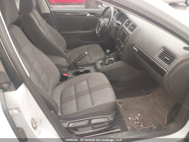 3VWB67AJXHM243053 Volkswagen Jetta Wolfsburg Edition