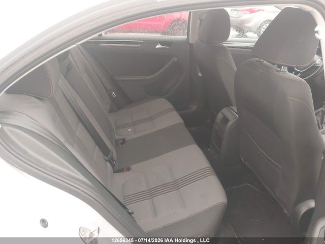 3VWB67AJXHM243053 Volkswagen Jetta Wolfsburg Edition