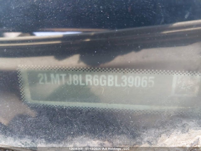 2LMTJ8LR6GBL39065 Lincoln Mkx Reserve