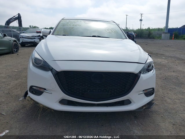 Mazda Mazda3 Gt 2018 3MZBN1M37JM258824 Image 13